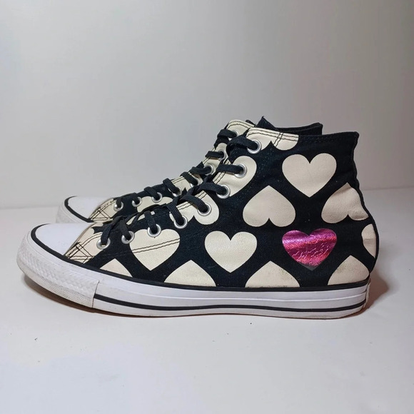 Converse Twisted Hearts Chucks Sz Women 11 Black/White 567143F (226 Box 26) - Picture 2 of 9